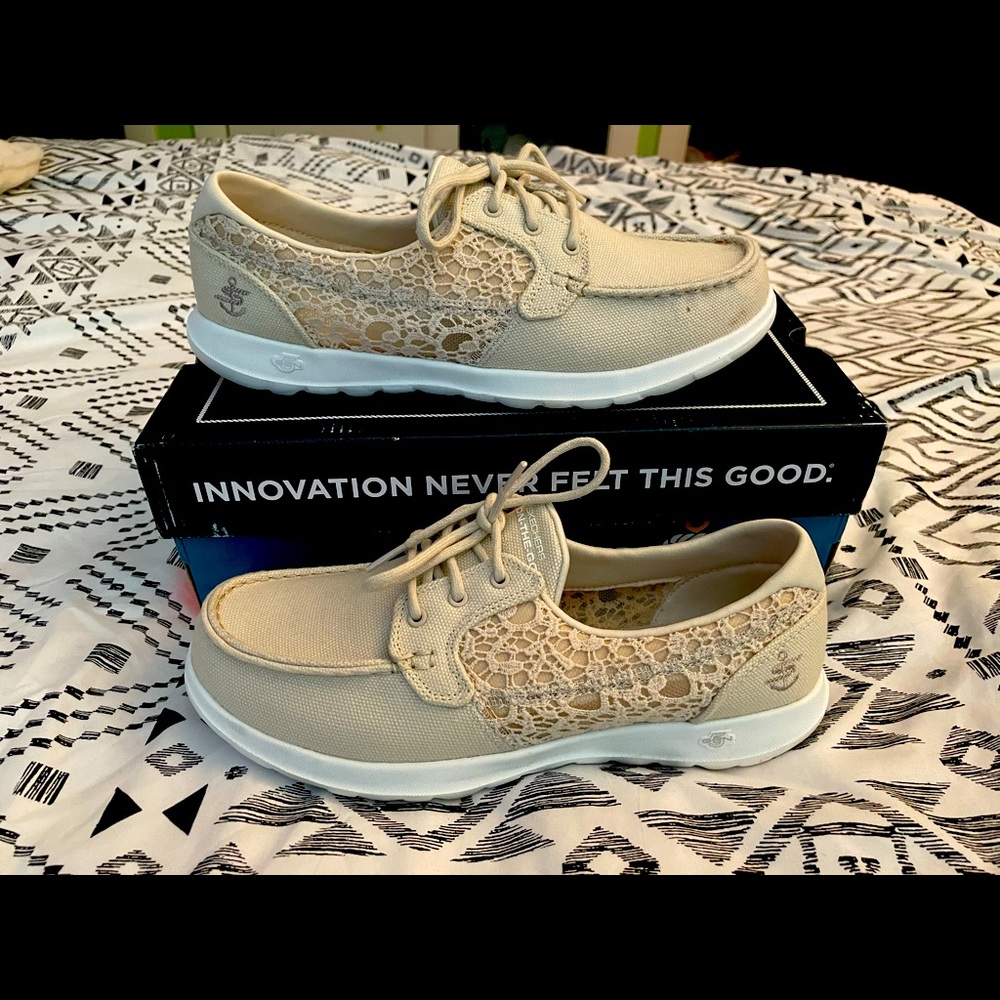 Sketchers 9.5 shoes